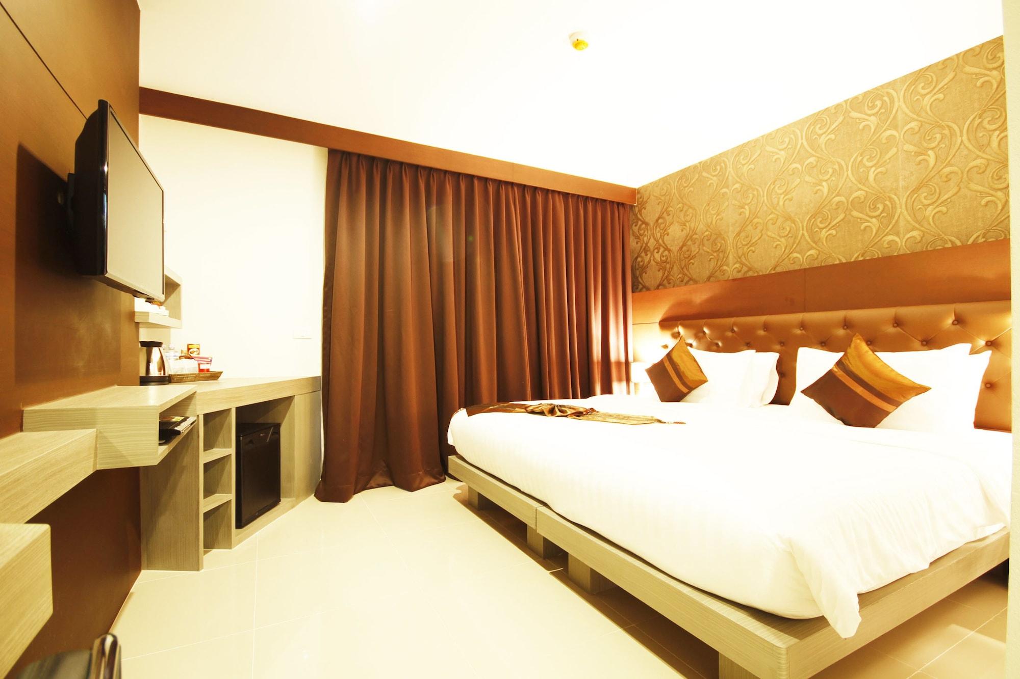 Hemingways Silk Hotel Patong Exteriér fotografie