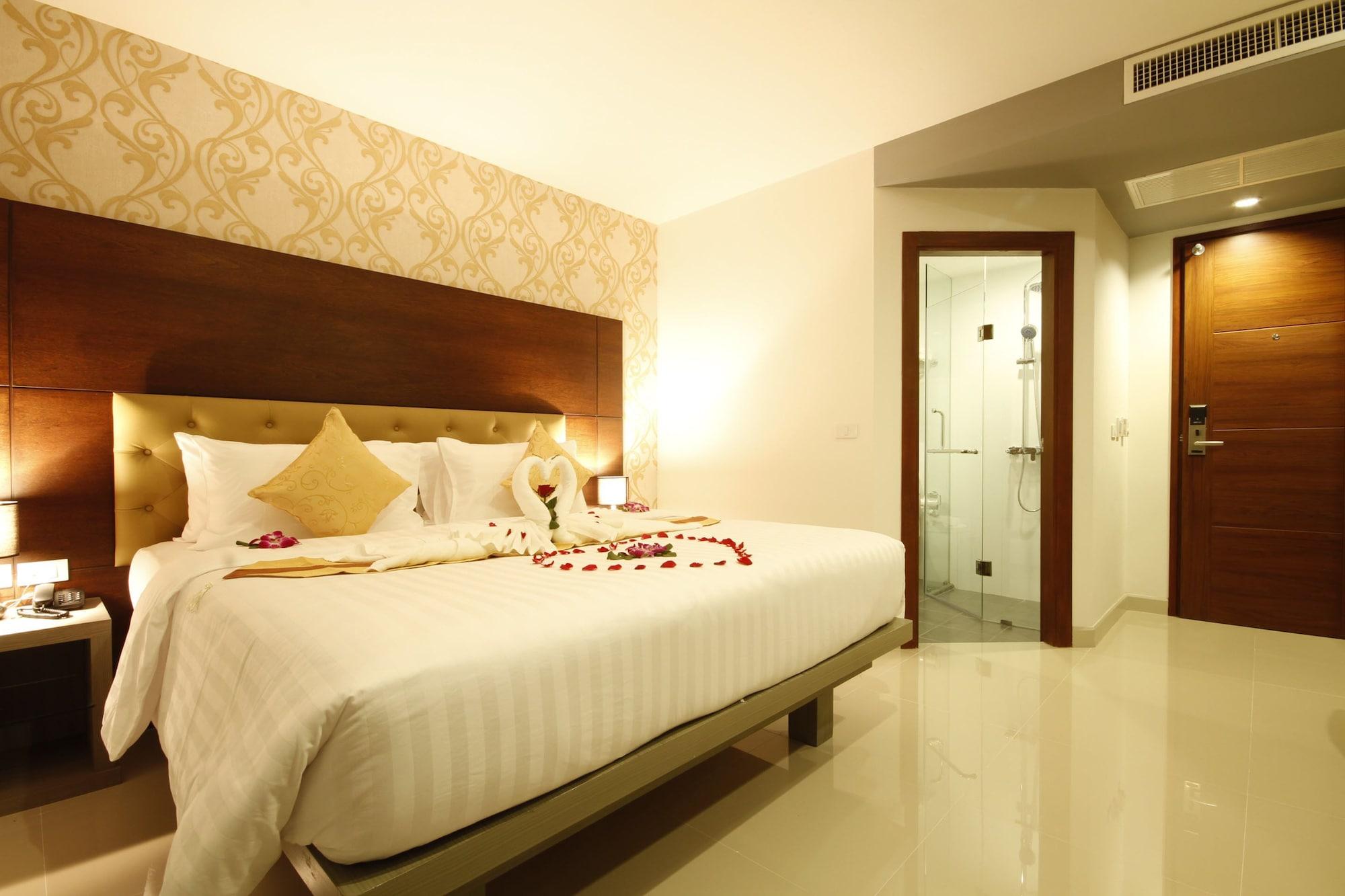 Hemingways Silk Hotel Patong Exteriér fotografie