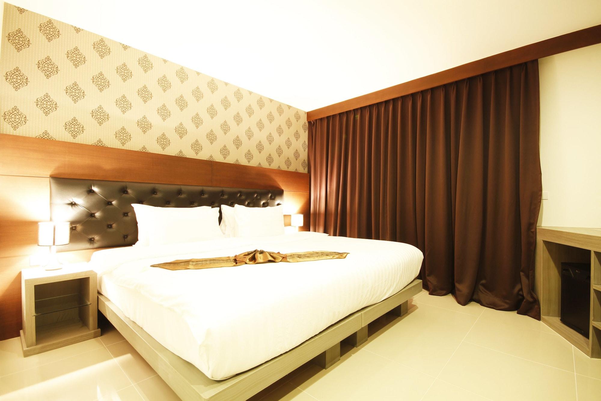 Hemingways Silk Hotel Patong Exteriér fotografie