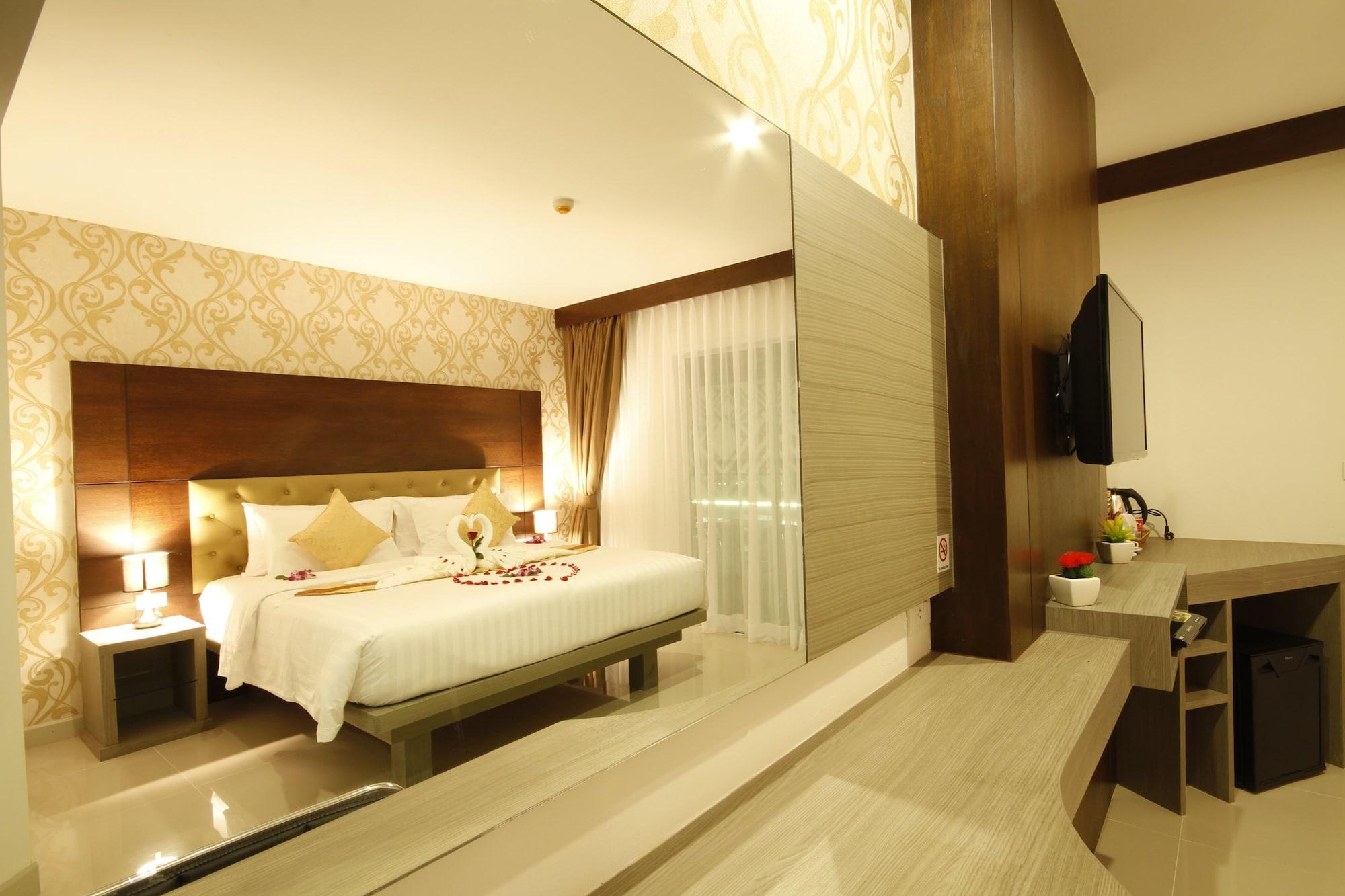 Hemingways Silk Hotel Patong Exteriér fotografie