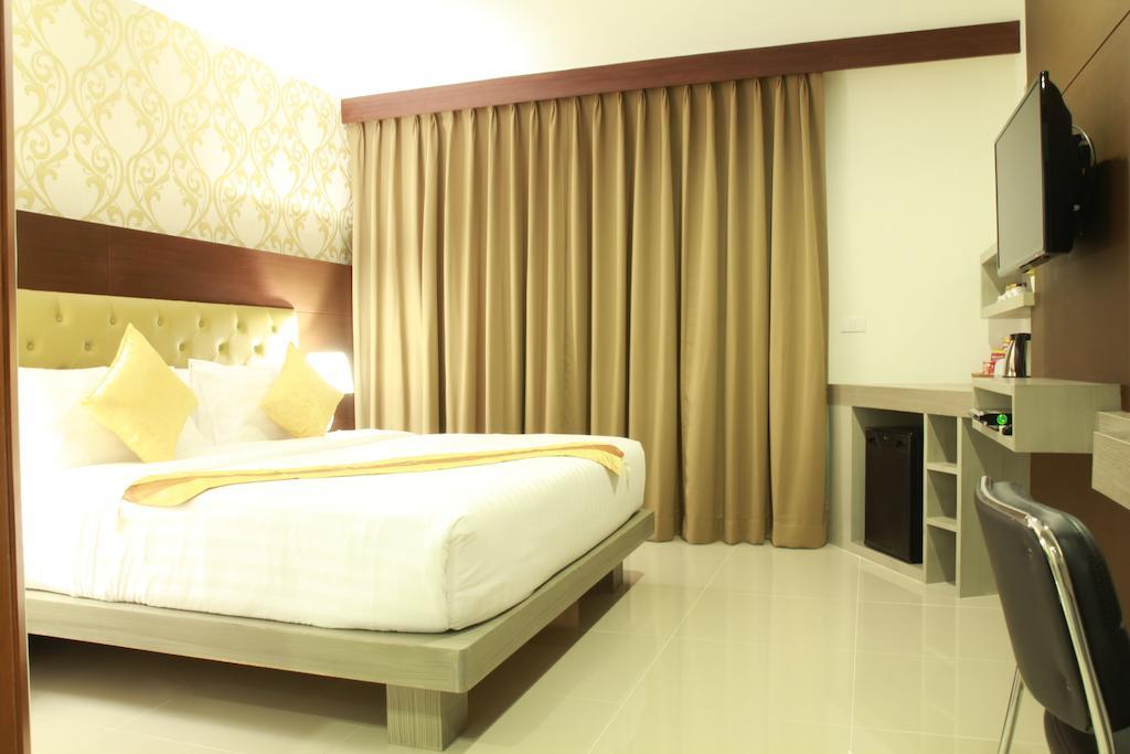 Hemingways Silk Hotel Patong Exteriér fotografie