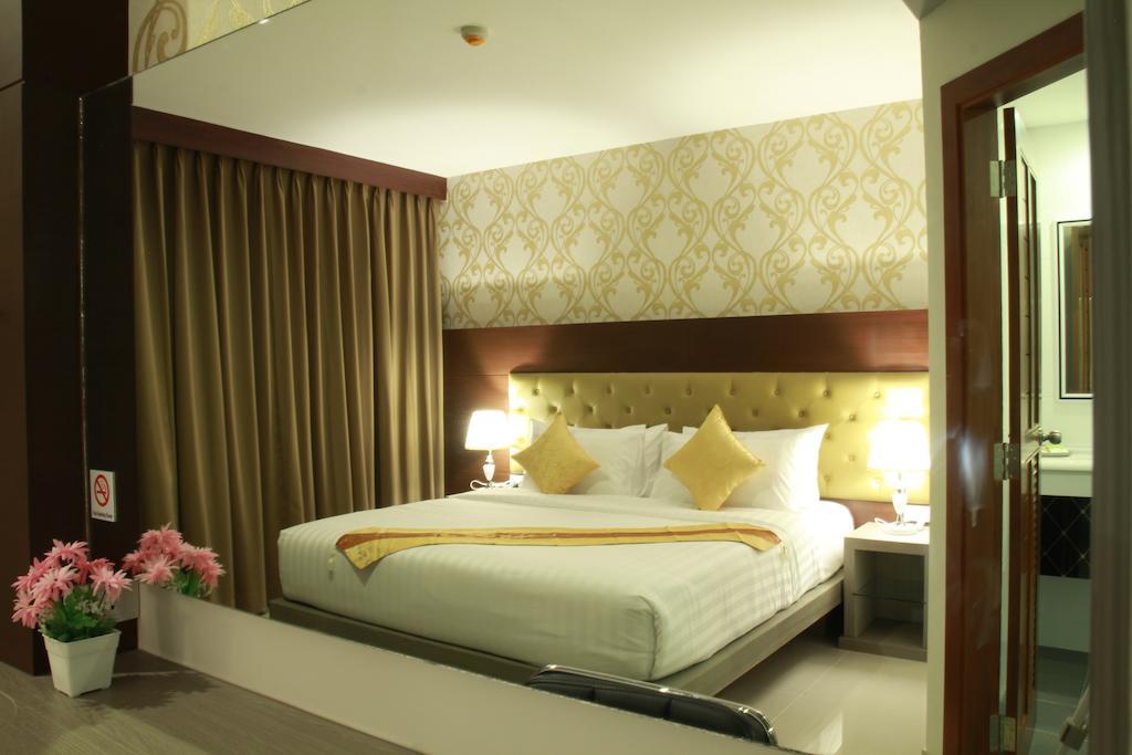 Hemingways Silk Hotel Patong Exteriér fotografie