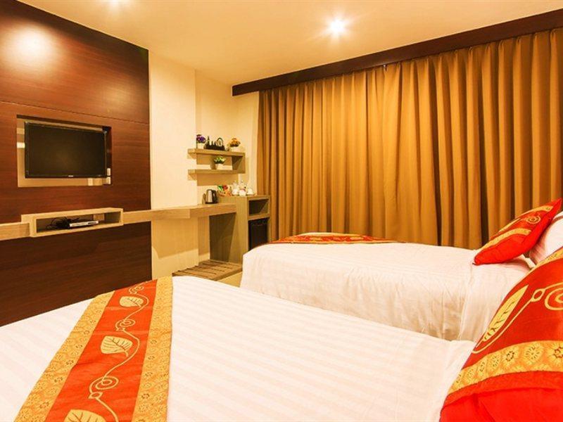 Hemingways Silk Hotel Patong Exteriér fotografie