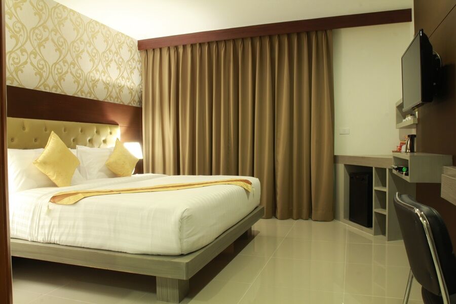 Hemingways Silk Hotel Patong Exteriér fotografie