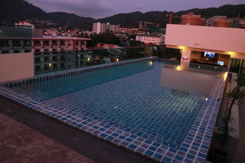 Hemingways Silk Hotel Patong Exteriér fotografie